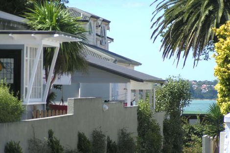 Photo of property in 99 Queen Street, Northcote Point, Auckland, 0627