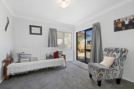 Photo of property in 10 Oak Street, Ebdentown, Upper Hutt, 5018