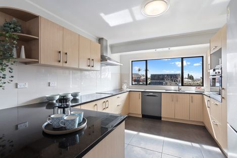 Photo of property in 9 Sturm Avenue, Massey, Auckland, 0614