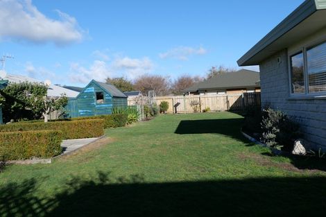 Photo of property in 69 Guildford Drive, Paraparaumu, 5032