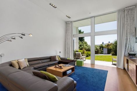 Photo of property in 5 Roderick Alleyn Lane, Papanui, Christchurch, 8052