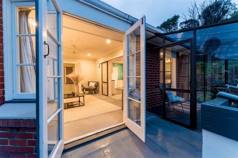 Photo of property in 6 Middleton Road, Kew, Dunedin, 9012