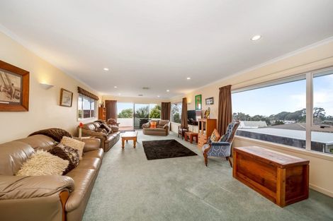 Photo of property in 8 Barrett Street, Westown, New Plymouth, 4310