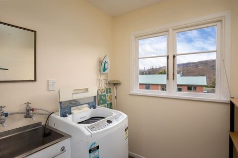 Photo of property in 2 Kelso Street, Roxburgh, 9500