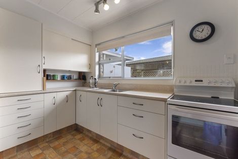 Photo of property in 1 Waltham Court, Cloverlea, Palmerston North, 4412