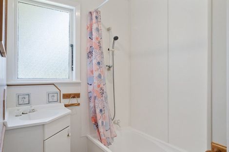 Photo of property in 48 Fraser Crescent, Elderslea, Upper Hutt, 5018