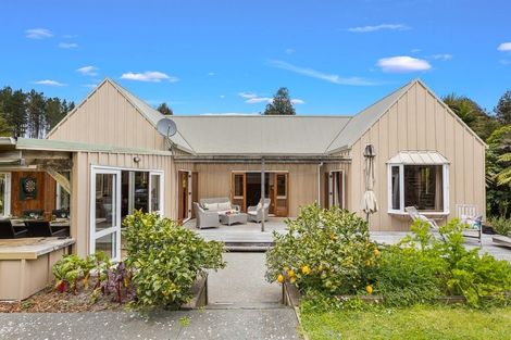 Photo of property in 37 Govan Wilson Road, Whangaripo, Warkworth, 0985