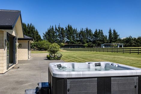 Photo of property in 53 Swamp Road, Loburn, Rangiora, 7472