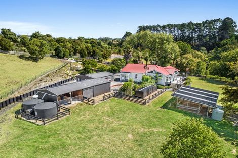 Photo of property in 1539 State Highway 16, Helensville, 0875