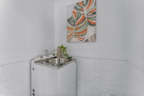 Photo of property in 2/24 Evelyn Place, Hillcrest, Auckland, 0627