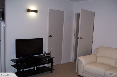 Photo of property in 2/10 Raewyn Place, Pakuranga, Auckland, 2010