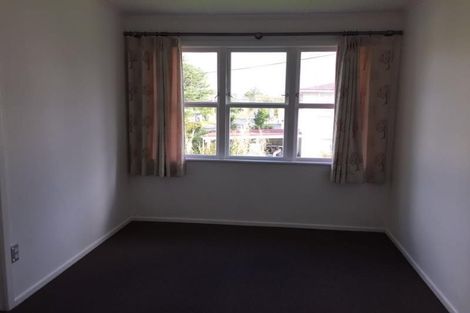 Photo of property in 36 Longburn Road, Henderson, Auckland, 0610