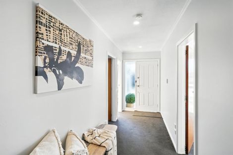 Photo of property in 1 Glenavon Place, Ilam, Christchurch, 8041