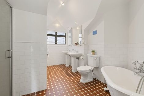 Photo of property in 2/177 Hurstmere Road, Takapuna, Auckland, 0622