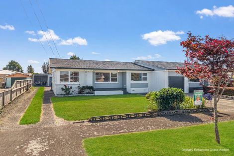 Photo of property in 1 Kingsley Street, St Andrews, Hamilton, 3200