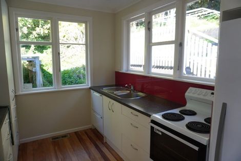 Photo of property in 54 Huntingdon Street, Northland, Wellington, 6012