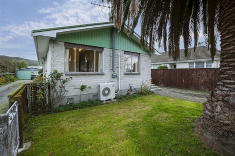 Photo of property in 2/551a Fergusson Drive, Trentham, Upper Hutt, 5018