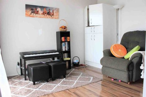 Photo of property in 1/97a Nile Road, Milford, Auckland, 0620