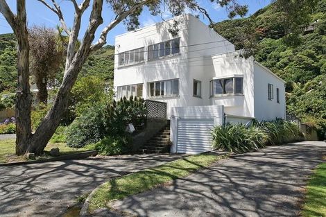 Photo of property in 12 Mahoe Street, Eastbourne, Lower Hutt, 5013