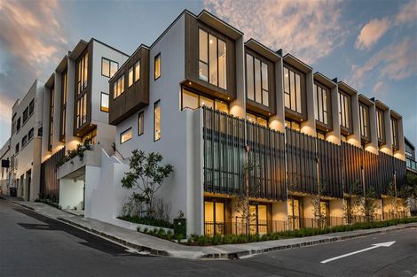 Photo of property in 2/6 Waima Street, Grey Lynn, Auckland, 1021