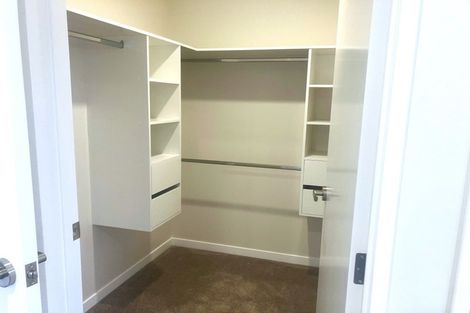 Photo of property in 49 Chamberlain Road, Massey, Auckland, 0614
