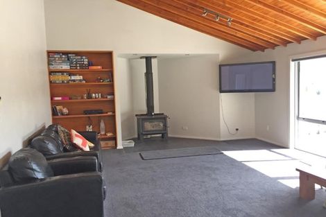 Photo of property in 17 Trevathan Lane, Wanaka, 9305