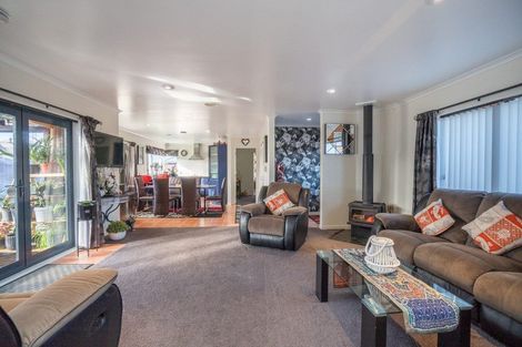 Photo of property in 155 Schnell Drive, Kelvin Grove, Palmerston North, 4414