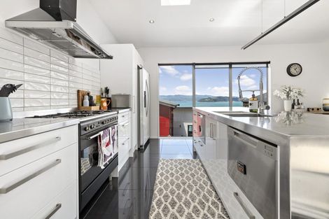 Photo of property in 5 Satchell Way, Kaiwharawhara, Wellington, 6035