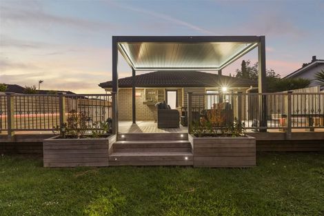 Photo of property in 2 Anna Lane, Glen Eden, Auckland, 0602