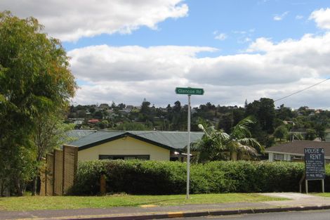 Photo of property in 2/43 Glencoe Road, Browns Bay, Auckland, 0630