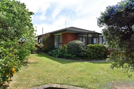Photo of property in 2/6 Florance Place, Parklands, Christchurch, 8083