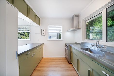 Photo of property in 124a Middleton Road, Churton Park, Wellington, 6037
