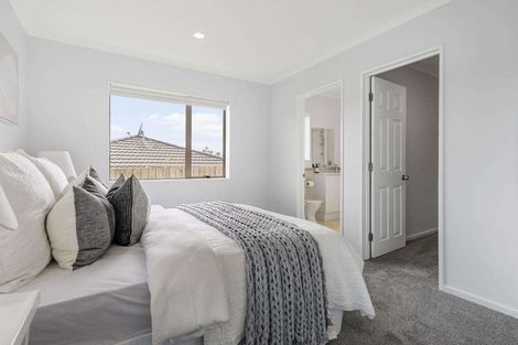 Photo of property in 14 Exotic Place, Massey, Auckland, 0614