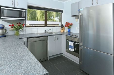 Photo of property in 5 Coey Place, Glen Eden, Auckland, 0602