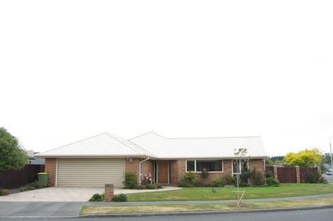Photo of property in 37 Anglesea Avenue, Parklands, Christchurch, 8083