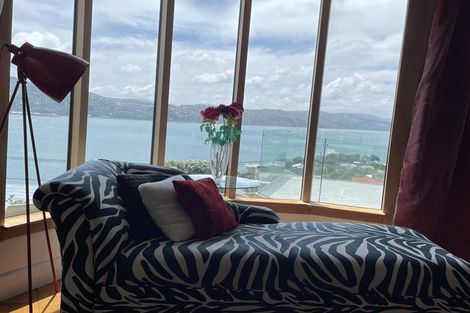 Photo of property in 17 Palliser Road, Roseneath, Wellington, 6011