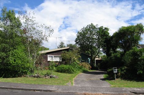 Photo of property in 15 Uppingham Crescent, Hillcrest, Auckland, 0627