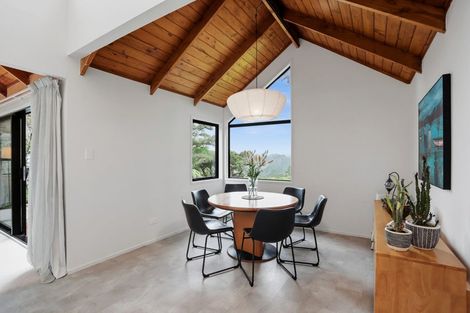 Photo of property in 189 Shaw Road, Oratia, Auckland, 0604