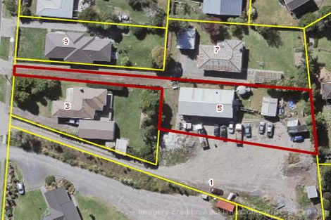 Photo of property in 5 Tapu Road, Huapai, Kumeu, 0810