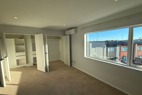 Photo of property in 23 Meritage Lane, Te Atatu South, Auckland, 0610