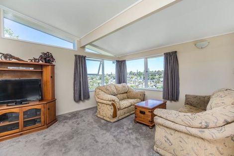 Photo of property in 20 Chequers Avenue, Glenfield, Auckland, 0629