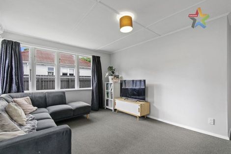 Photo of property in 25 Fleet Street, Naenae, Lower Hutt, 5011