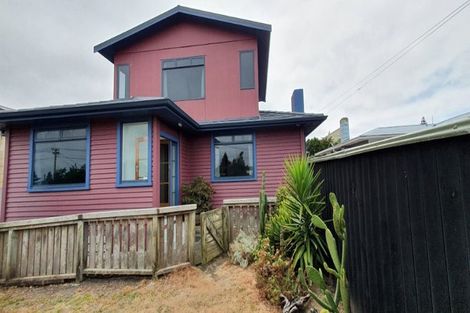 Photo of property in 14 Aotea Street, Castlecliff, Whanganui, 4501