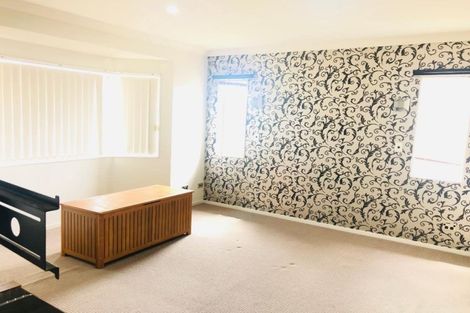 Photo of property in 219 Hill Road, The Gardens, Auckland, 2105