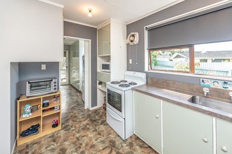 Photo of property in 10 Caius Avenue, Gonville, Whanganui, 4501