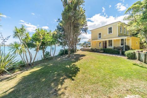 Photo of property in 55 Paremata Road, Paremata, Porirua, 5024