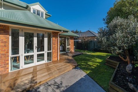 Photo of property in 32a Sawyers Arms Road, Northcote, Christchurch, 8052