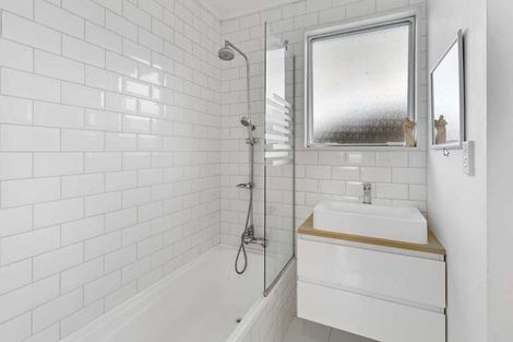 Photo of property in 48 Childers Road, Ranui, Auckland, 0612