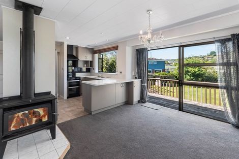 Photo of property in 30 Neri Crescent, Pomare, Rotorua, 3015