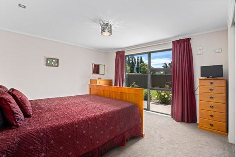 Photo of property in 48 Kelliher Drive, Wanaka, 9305